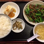Kinsanson - 牛肉とにんにく芽炒め定食