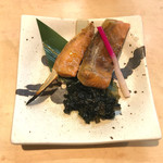 割烹くずし 徳多和良 - 2017年11月 紅鮭ハラス焼き 税込み324円