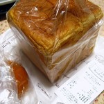 パン工房 MuraKami - 大麦若葉食パン216円