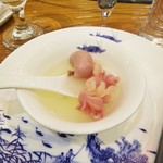 金海翔　徽州人家 - 牛のお〇ん〇んのスープ。