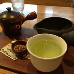 日本茶甘味処あずき - 違うアングルで八女茶