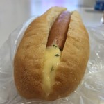 粉とクリーム - 本日のポンイツ。  
      スパイシーチリドッグ  
      自宅にて