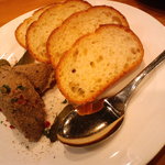 レバーペーストバケット添え￥850