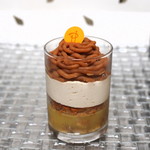 ピエール・エルメ・パリ - エモーション オマージュ864円