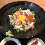 Wasai Shunsai Uoman - 海鮮まかない丼 980円(税抜)
