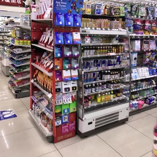 ローソン+トークス_2