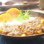 Gyarari Shouzan - 備前フルーツカレー850円 今は柿