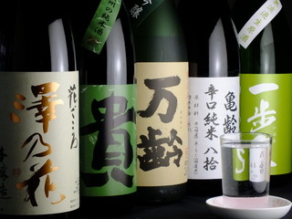 Sabagin - 季節の純米酒揃えてます。長州“貴”佐賀“万齢”広島“亀齢”…