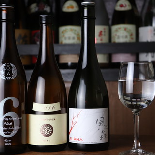 全国で有名な酒屋から良酒を仕入れ！品揃えには自信あり◎