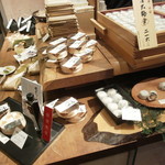 たねや 銀座三越店