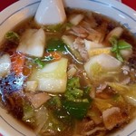 生駒軒 - 広東メン 680円／歯ごたえのある白菜、豚肉、とろみのあるスープが。美味しい！