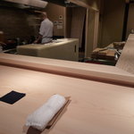Ifuki - 白木のカウンター