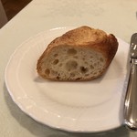 バゲットは適度なタイミングでお代わり聞いてくれる