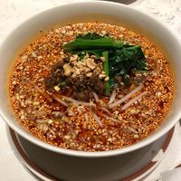 筑紫樓 銀座店 - 酸辣湯麺 (前菜、スープ、ご飯付き)四川式黒酢の効いたサンラータン麺
                1250円