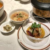 筑紫樓 銀座店 - 酸辣湯麺 (前菜、スープ、ご飯付き)四川式黒酢の効いたサンラータン麺
                1250円