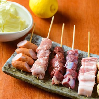 [Plenty of yakitori] Enjoy charcoal-Yakitori (grilled chicken skewers) made from morning chicken and sterile pork!