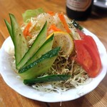Ni kagaya - 生野菜サラダ￥530