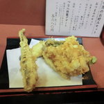 つな八 - イカ・ピーマン・キス・アナゴ・小エビかき揚げ