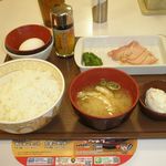 すき家 - たまかけベーコンアスパラ朝食 350円