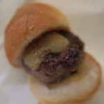 あもん ヨコ - ヨコ式ミニバーガー　ズームアップ