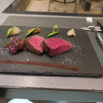 あもん ヨコ - 炉釜焼き塊肉ステーキ