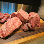 あもん ヨコ - この日の肉ご紹介　ズームアップ