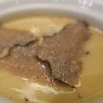 あもん ヨコ - フォアグラ入り茶碗蒸し　ズームアップ