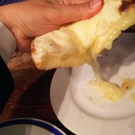 ダバ インディア - 片割れからもチーズがトロ～(*￣∇￣)ノ