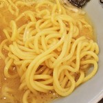 松壱家 - 麺はいつものこの系譜のもの。歯切れのいい食感。