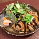 ジャム cafe 可鈴 - 今週の週替わりランチのメイン「蓮根バーグ きのこあんかけ」