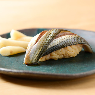 五島列島の良質な魚で彩る、旨味熟成の職人鮨。