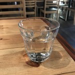 CHEERS GRILL wine rocks - 冷たい水。
      美味し。