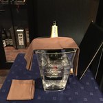 鉄板焼 ツキノウサギ - おそらくフランス国産メーカー、シャンパン、2本目です。