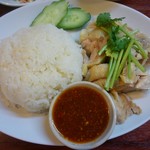 サバイチャイ タイ料理 - □カオマンガイ□をアップで。