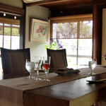 レストラン土手 - ＜5月＞食事はこちらのテーブルで