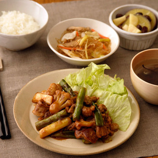 【約500kcal】健康を考えた日替わり定食を毎日提供！