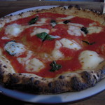 Pizzeria Ottavo - マルゲリータ¥1000（税別）ランチはサラダ付