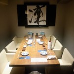 熊の焼鳥106 - 奥のテーブル席