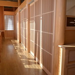 Ozaki Gyuu Yakiniku Ginza Himuka - 扉を閉めた状態の半個室