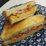 カフェ・ランダーブルー - 焼きサンドです