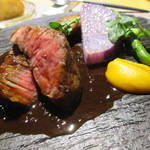 eclat - 黒毛和牛、トリュフソース、マッシュルーム（ホットベラ）、栗かぼちゃ、大根、アスパラガス