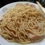 ラーメン二郎 - 今日は麺が多く感じる