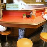 珍竹林 - この角の席は大将の手さばきが見れてお得かもです