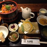 くろすけ - 2017.10.23  二度おいしい海鮮丼と天ぷらランチ