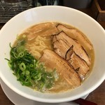 Menya Yamahide - 鶏白湯ラーメン（醤油）＠750円