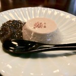 葉山 日影茶屋 - 茶屋膳(5,000円)水菓子…きな粉豆腐の小豆餡かけ