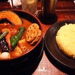 スープカレー(ポーク)￥1100(税込) スープの量はレギュラー、ライスの量はM、辛さは1にしてみました♪