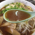 Akanoren - 中華そばのスープ