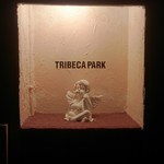 オービル - 階段の途中で天使がお出迎えしております。