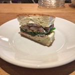 スガハラ - 黒豚とほうれん草のサンドイッチ（おまけ）